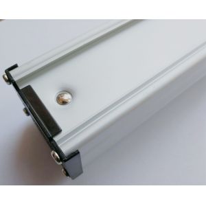 Rack Mounted PDU Power Distribution Unit With Circuit Breaker Horizontal Install