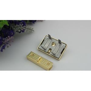 Handbag hardware suppliers wholesale light gold metal push lock