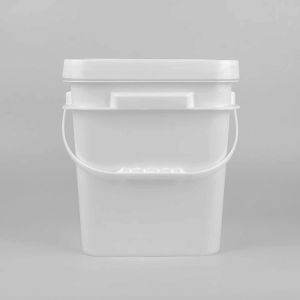 2KG Plastic Paint Bucket with Pouring Spout and Leakproof Design