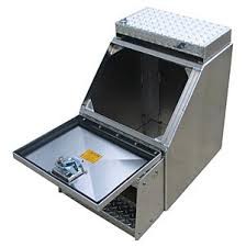 China Diamond Plate Aluminum Truck Saddle Tool Box on sale