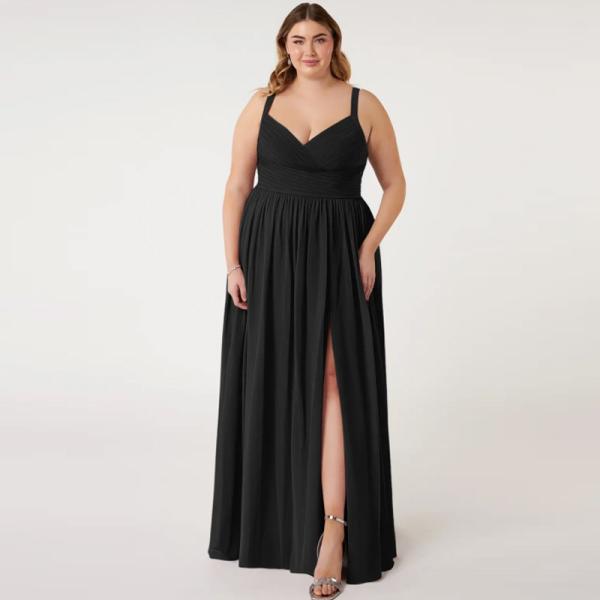 Wonderful Spaghetti Straps Black Chiffon Bridesmaid Dress Sleeveless V-Neck Pleated Ruffles Zipper Plus Size