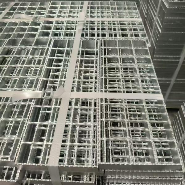Buy Heavy Duty Anti Slip Metal Grating Serrated Steel With Galvanized Surface at wholesale prices