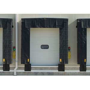 China High Pressure Inflatable Adjustable Industrial Dock Shelter on sale