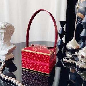 Drawstring Sealing Gift Package Custom Logo Paper Bag for Luxury Gifts