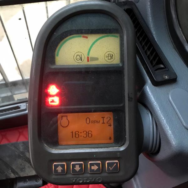 Volvo 140D Crawler Excavator 14 Ton Used in Shanghai for Excellent Performance