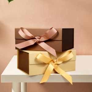 Customized Elegant Magnetic Folding Cardboard Rigid Box Makeup Box With Ribbon