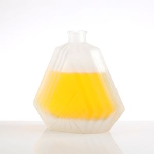 500ml Clear Round/Square Brandy Vodka Whiskey Glass Liquor Bottles With Cork