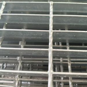 China Industrial Steel Grating for Drainage Ditch Cover with High Bearing Bar Pitch Options on sale