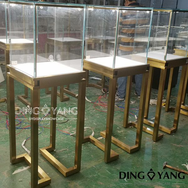 Buy Lockable 450X450X1350MM Store Jewelry Display Cases at wholesale prices