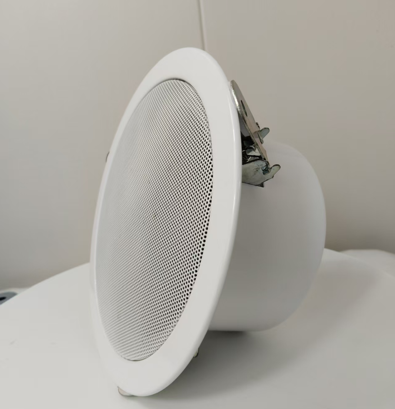 6W Ceiling Loudspeaker 90dB Sensitivity Ceiling Mount Subwoofer