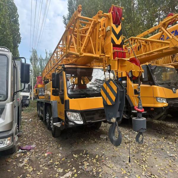 Buy 50T Hydraulic Old Crane Truck QY50K-II XCMG Mobile Crane at wholesale prices