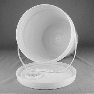 High Heat Resistant 20l Plastic Oil Bucket With Smooth Surface