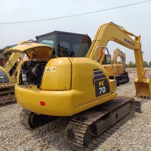 Used Komatsu PC70 Excavator with Original Hydraulic Cylinder and 0.2M³ Bucket