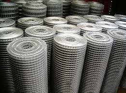 Hot Dipped Galvanized Welded Wire Mesh Fencing Rolls 2X2 4X4 5X5cm Firm