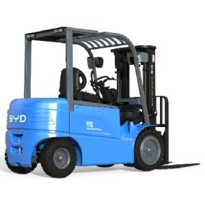 BYD's Four Pivot Balance Weight 7.0-8.0 Ton Pure Electric Forklift For Dual