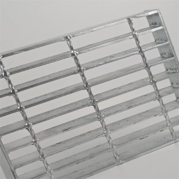 Buy Walkway Platform Industrial Steel Grating 32*5mm Galvanized at wholesale prices