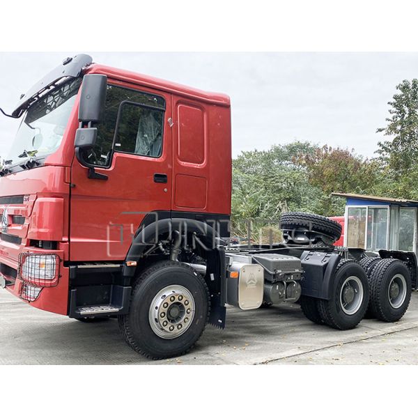 SINOTRUK Heavy Duty Fast Delivery Howo 371HP 6X4 Tractor Truck