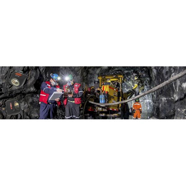 Integrated Cordless Mining Lights CREE LED 5.7Ah 8000lux Digital Screen Helmet Lamp