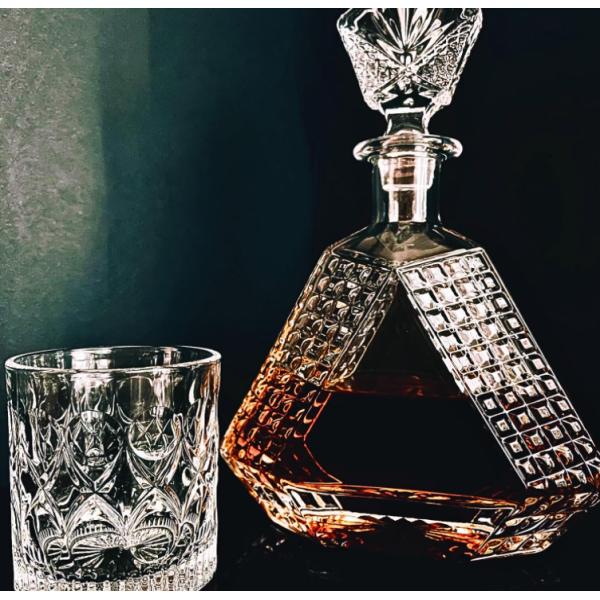Clear Whiskey Decanter Glass Crystal Glass Liquor Bottle with Customized Bottle Color