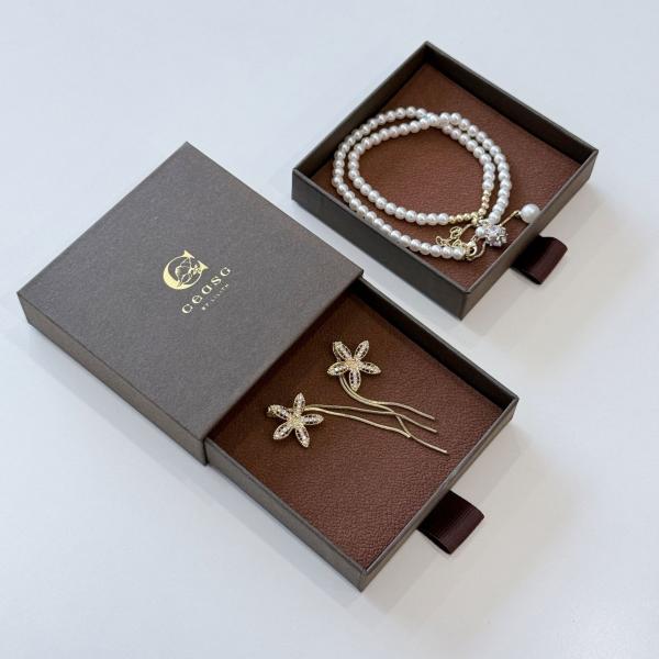 Valentine's Day jewelry boxes with Korean style design featuring long strip bows