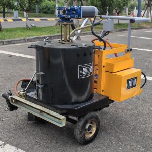 China Thermoplatic Seal Machine For Repairing Road Crack on sale