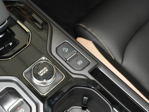 Automotive Geely ICON 2023 1.5TD 7DCT FWD LED Headlight 4 Cylinders Gasoline SUV