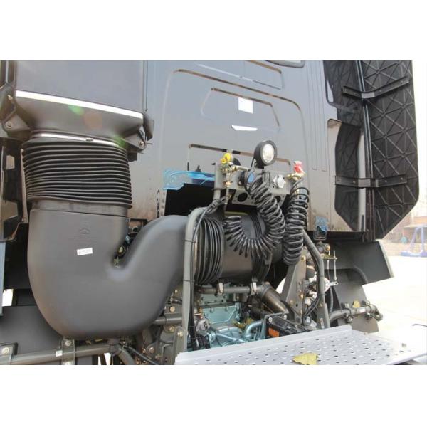 HOWO 6X4 TRACTOR HEAD 10 WHEELER