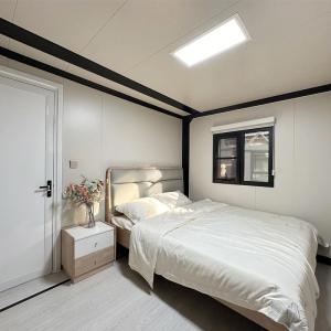 Custom Prefabricated Luxury Living 2-Bedroom Expandable Container House