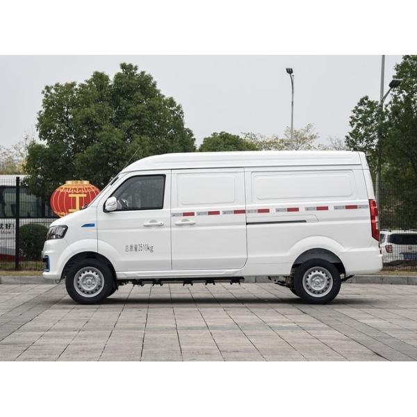 Square Shape Adopted Jinbei Family style New Electric Van Hiace EV With 220N.m And 300km NEDC With Top Speed At 80km/h