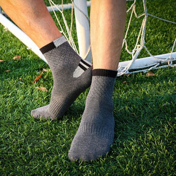 Buy 2016 new style breathable men's socks at wholesale prices