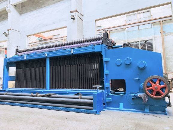 Double Twist 4*1m 88*122mm Gabion Mesh Machine 3.2mm Galvanized Wire 195m/h Mesh