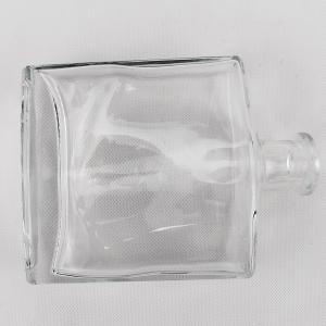 Flat Square Whiskey Vodka Rum Tequila Gin Spirits Glass Bottle with Cork Sealing