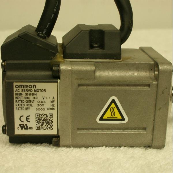 OMRON 200V 900W R88M-G90010T-B-Z AC Servo Motor refer to MECHATROLINK-II Status
