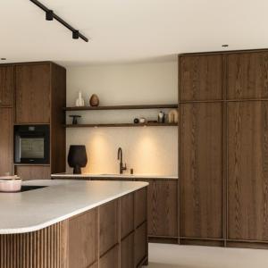 Luxury Durable Kitchen Cabinet High End Contemporary Wood Cupboard Veneer