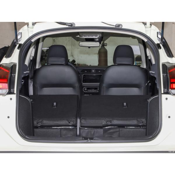 TPMS and Normal Steering Wheel Equipped Nissan KICKS 1.5L CVT 5 Seat Small SUV for Fast Speed Driving