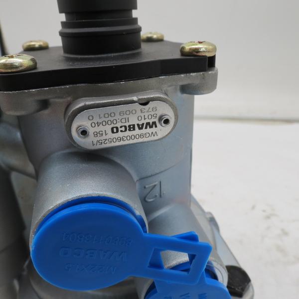 Original For SINOTRUK HOWO Truck Spare Parts Trailer Control Valve WG9000360525