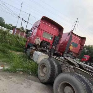 6x4 Drive Wheel Used Sinotruk Howo Head Tractor Truck with 6800 kg Gross Vehicle