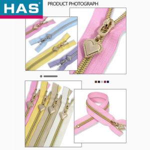 #5 Metallic Teeth Nylon Zippers Durable Nylon Coil Zipper Customized