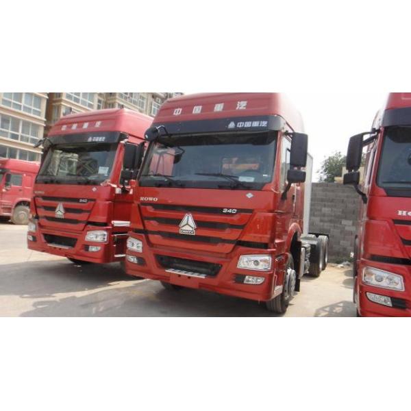 10 wheels Sinotruk Howo tractor truck / prime mover with luxury cabin and 12R20 tires