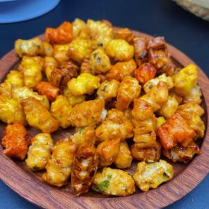 Salty Mixed Rice Crackers Snacks Baked