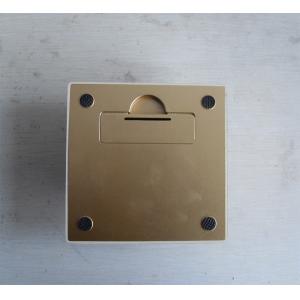 Solar turntable display in Gold