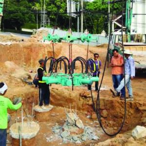 Excavator Attachment Hydraulic Round Pile Breaker Concrete Crusher Cuting