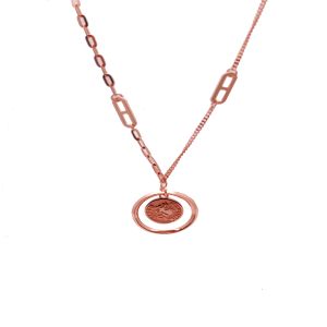 Shimmering 18kt Yellow Gold Pendant Necklace