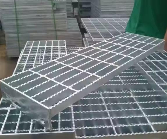 Industrial Steel Utility Grillages Structural Support Drainage Ventilation Edge
