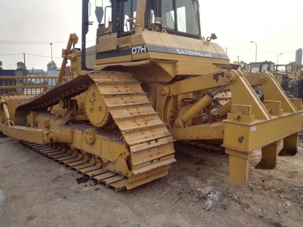 Buy D7H Used  Bulldozer CAT 3306T Engine 6 Cylinders Powershift Transmission at wholesale prices