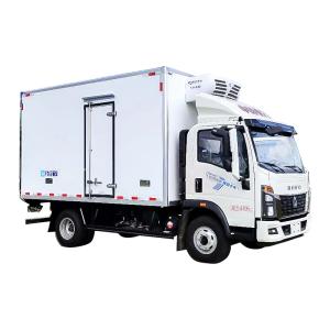 Quality Manual Transmission 7 Tons Light Refrigerated Truck HOWO Refrigerator for sale