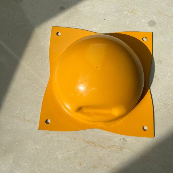 Durable Q235 Road Stud with 360° Retro Reflective and 15 Tons Load Bearing for Traffic Control