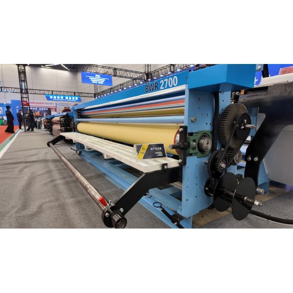 Aluminum Window Screen Wire Mesh Weaving Machine High Precision 2700MM