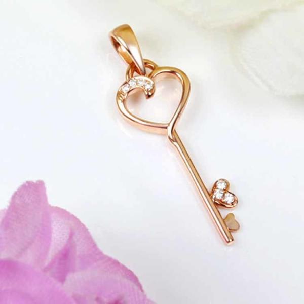 18K Rose Gold White Gold Yellow Gold Key Pendant with Diamonds (GDN014)