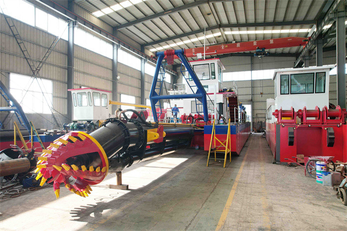 The 12 inch model dredger equipment is designed to produce 3,000 cubic meters per day